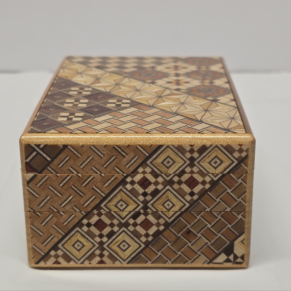 Japanese Wooden Puzzle Secret Box Hakone Yosegi 8-10 Steps Traditional Asian - Picture 8 of 9